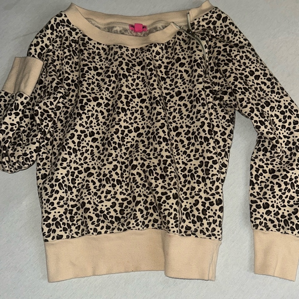 Womens Size Small Love Peace Hope Sweater.